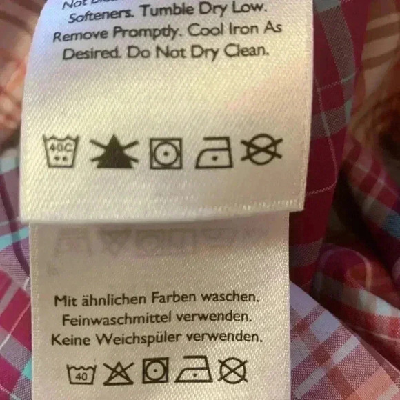 Eddie Bauer 100% Nylon Sleeveless button down top with two front pockets - Picture 7 of 7